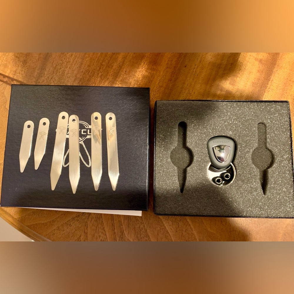 Silver Collar Stays Set